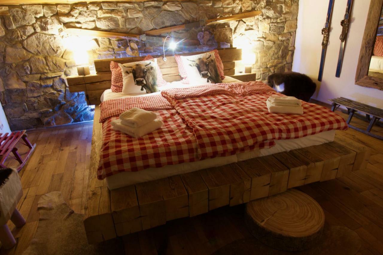 Zur Gluecklichen Kuh Hotel Oberstdorf Kültér fotó